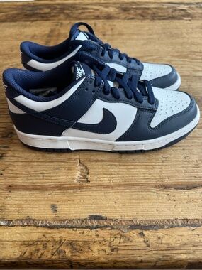 Nike Dunk Low-Top Sneakers in Navy and White (boys size 6, ladies 7.5/8)